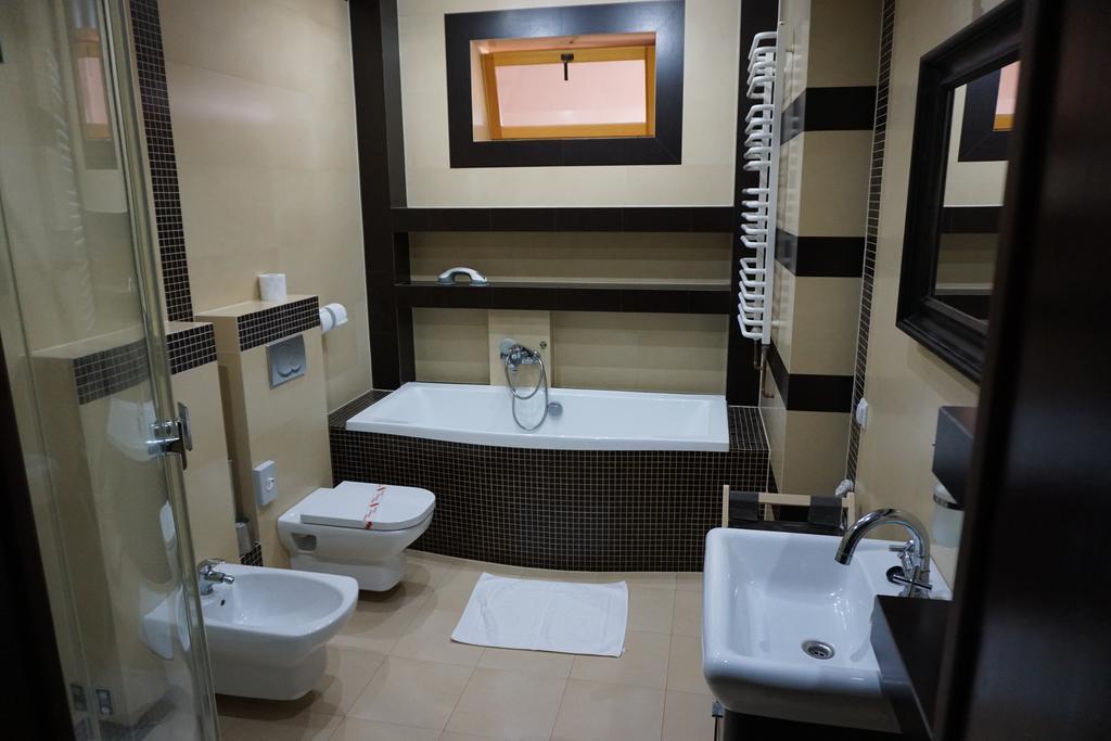 Hotel Staropolska Tomaszow Lubelski Luaran gambar